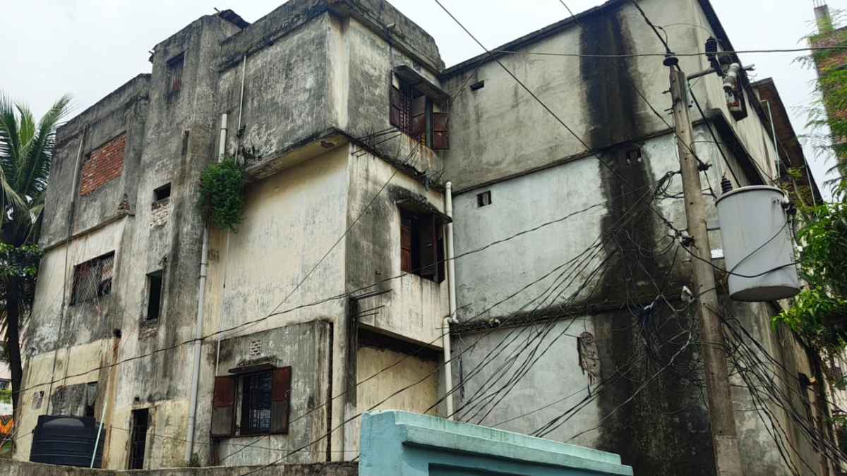 আশুলিয়ায় নবজাতকসহ নিহত দম্পতির পরিচয় শনাক্ত, পুলিশের ধারণা ‘হত্যা’