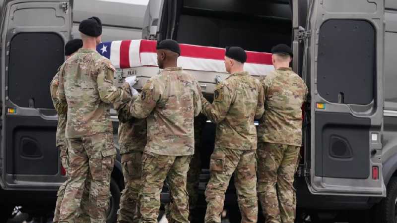 আশঙ্কাজনক মার্কিন সেনাদের চিকিৎসা চলছে জার্মানিতে