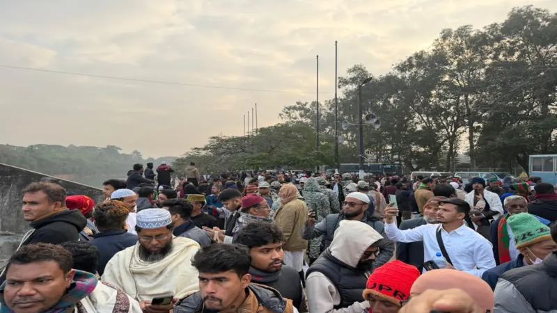 খালেদা জিয়ার জানাজা স্থলে মানুষের ঢল