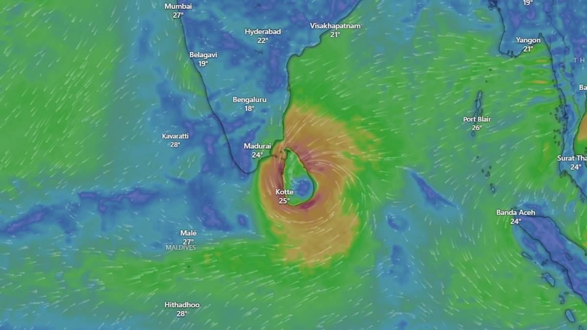 শ্রীলংকা উপকূলে ঘূর্ণিঝড় ‘ডিটওয়াহ’, দেশের সব বন্দরে সতর্ক সংকেত