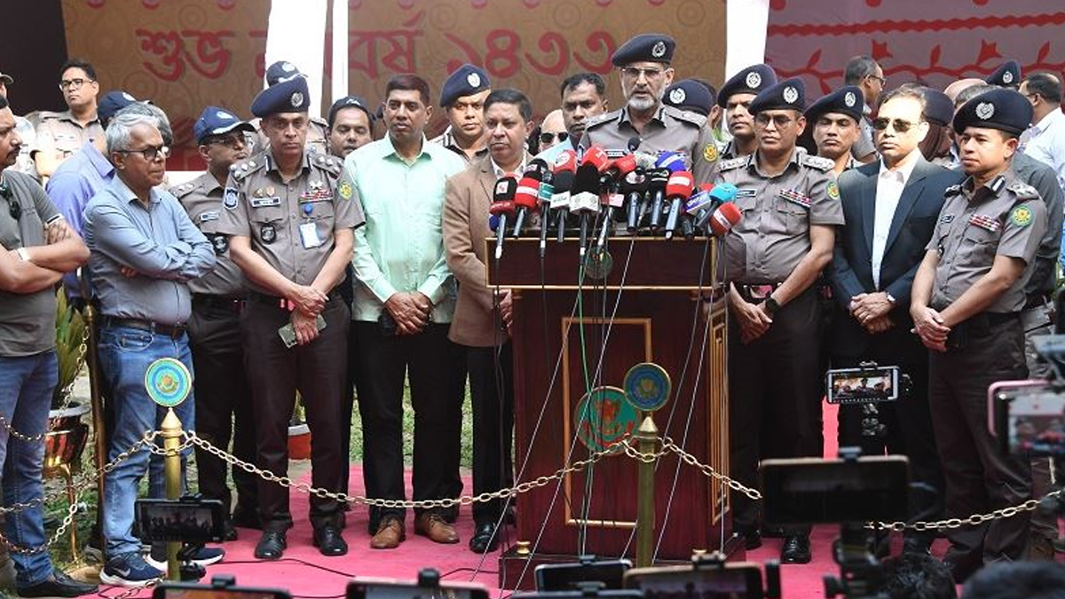 জঙ্গি হামলার শঙ্কা নেই, পহেলা বৈশাখের নিরাপত্তায় প্রস্তুত ডিএমপি: কমিশনার