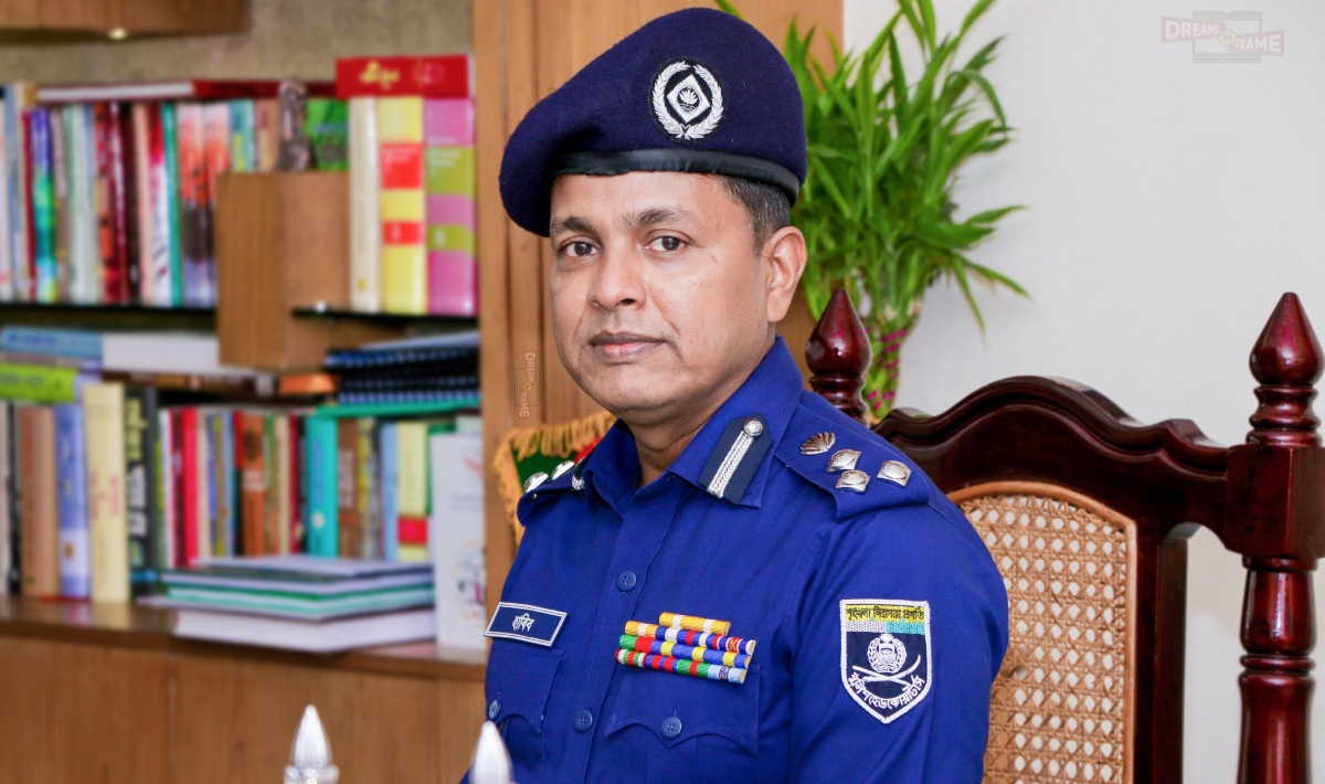 কার্নিশে ঝুলন্ত তরুণকে গুলি: সাবেক ডিএমপি কমিশনারসহ ৩ জনের মৃত্যুদণ্ড