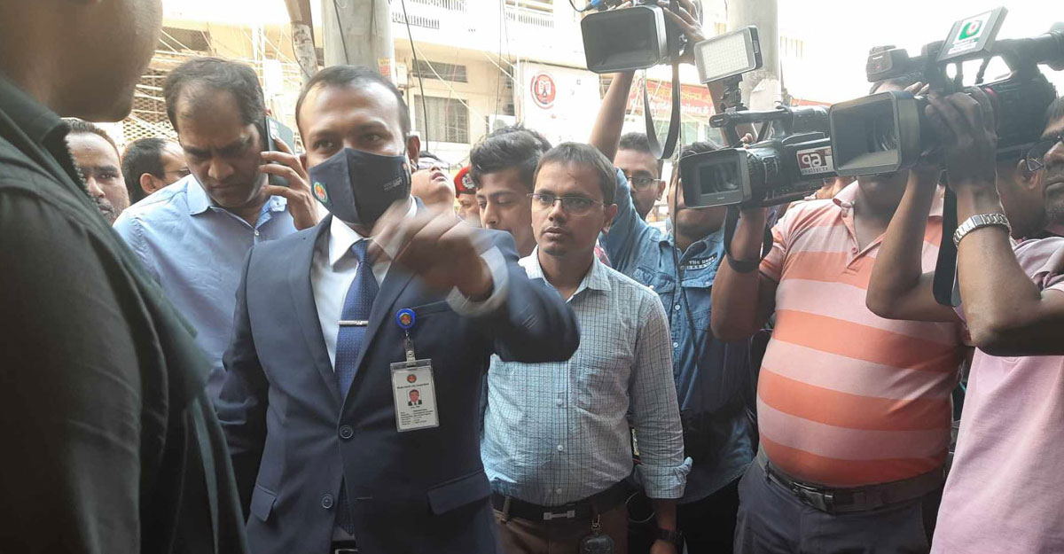 গুলশানে রেস্তোরাঁয় ডিএনসিসির অভিযান শুরু