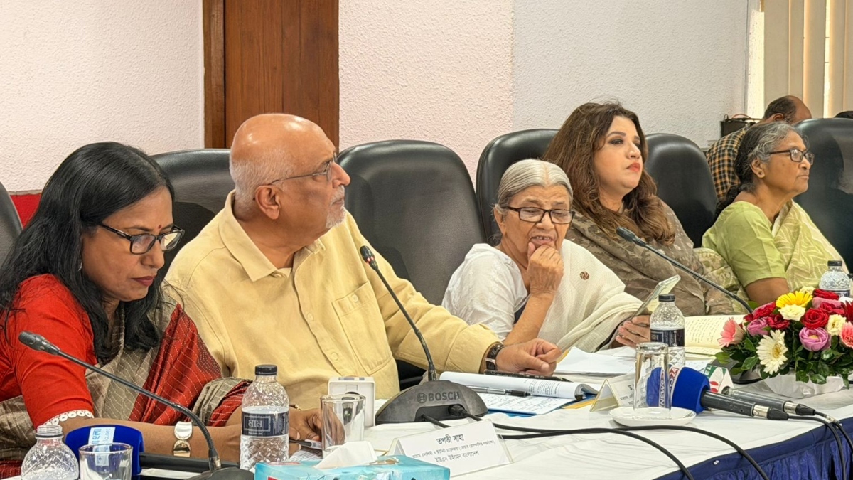 নারীর অধিকার নিয়ে ভিন্নমতের মানুষকেও আলোচনায় আনতে হবে: দেবপ্রিয়