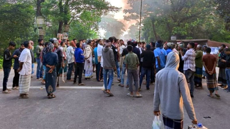 ফরিদপুরে ঢাকা-খুলনা মহাসড়ক অবরোধ