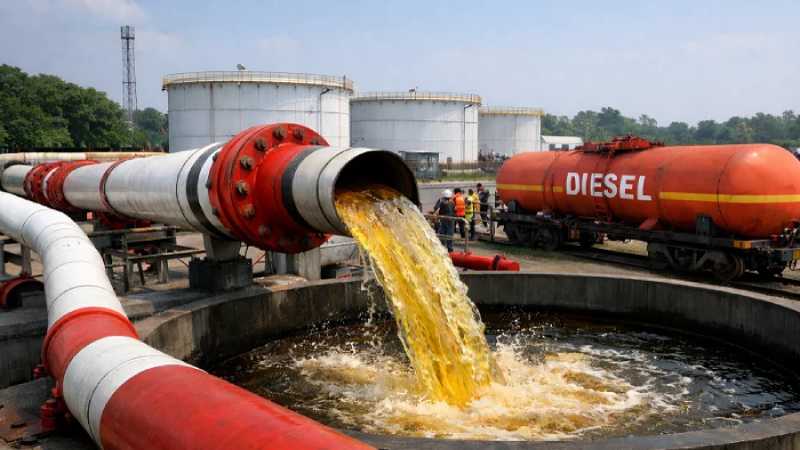 ভারত থেকে পাইপলাইনে আসছে আরও ৭ হাজার টন ডিজেল