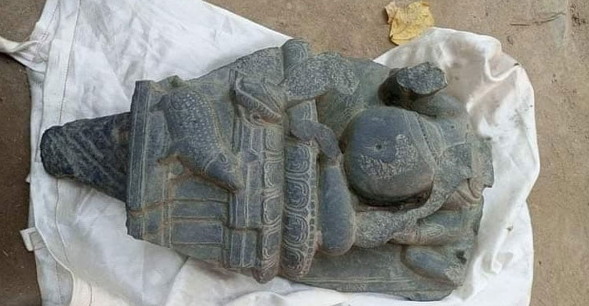 দিনাজপুরে কষ্টিপাথরের মূর্তি উদ্ধার