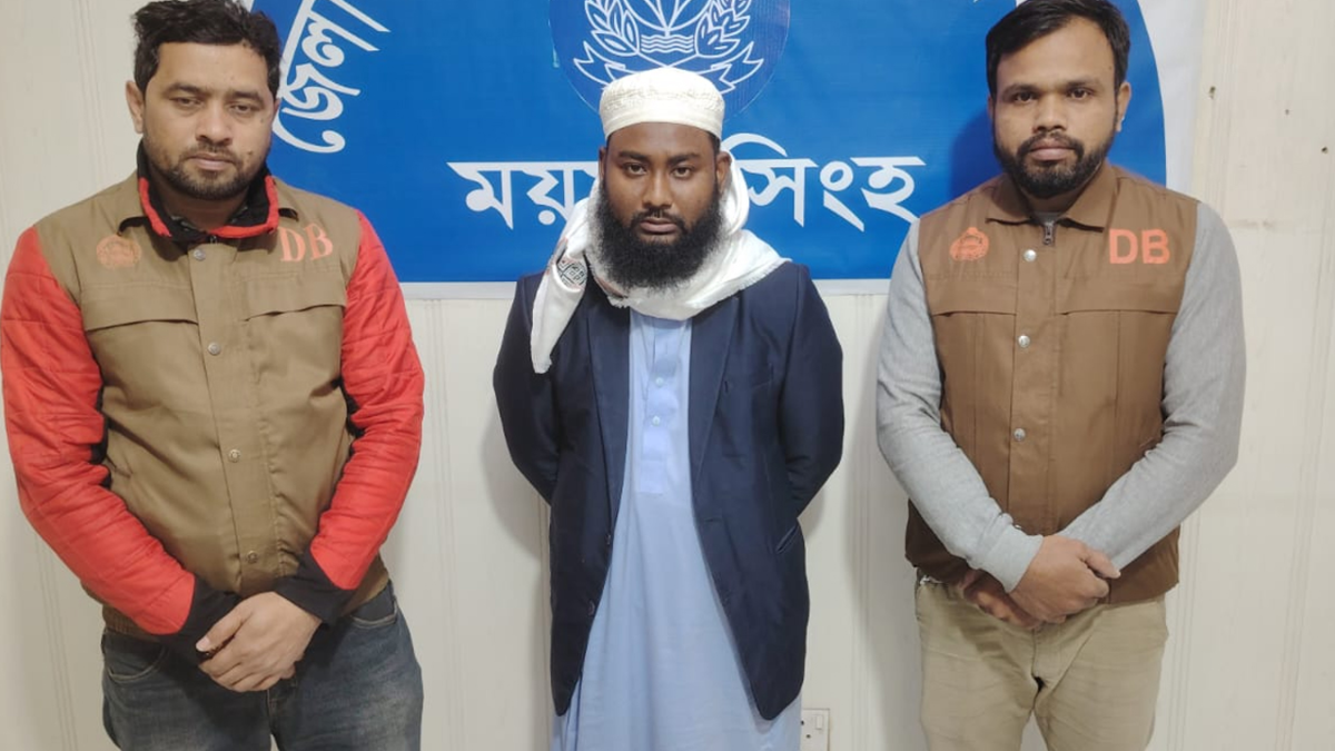 দিপু হত্যা: লাশ পোড়ানোয় ‘নেতৃত্ব’ দেওয়া পলাতক যুবক গ্রেপ্তার