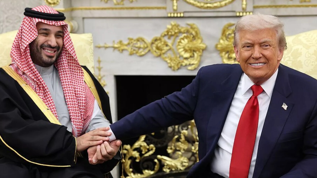 ইরানে হামলা চালিয়ে যেতে ট্রাম্পকে চাপ দিচ্ছেন সৌদি যুবরাজ