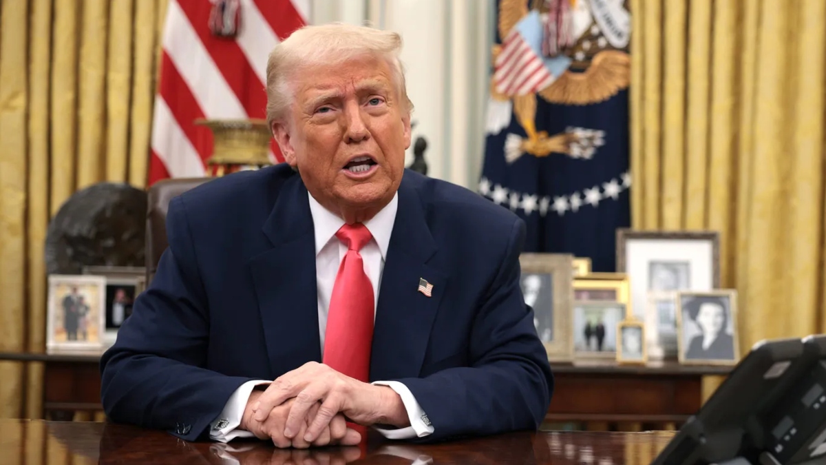 ইরানে সামরিক অভিযান ‘গুটিয়ে আনার’ ইঙ্গিত ট্রাম্পের