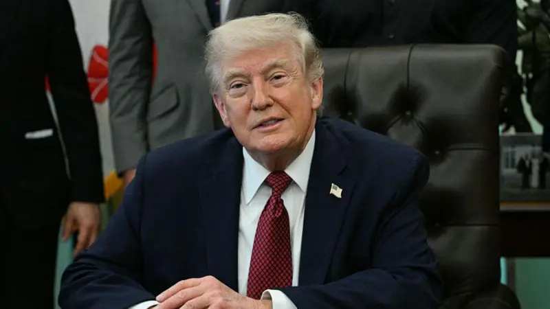 ইরানের পতাকাবাহী কার্গো জাহাজ আটক করেছে যুক্তরাষ্ট্র: ট্রাম্প