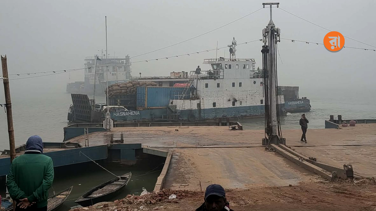 দৌলতদিয়া-পাটুরিয়া নৌ পথে ফেরি বন্ধ