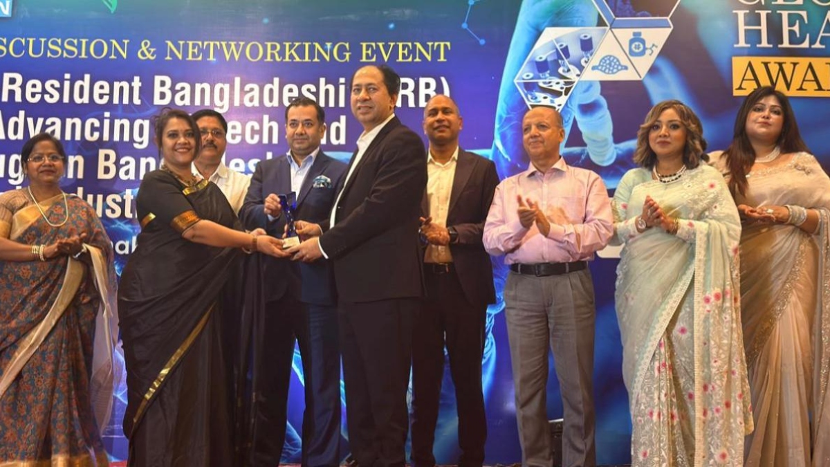 ‘গ্লোবাল হেলথ অ্যাওয়ার্ড ২০২৬’ পেলেন ডা. আশীষ কুমার চক্রবর্তী