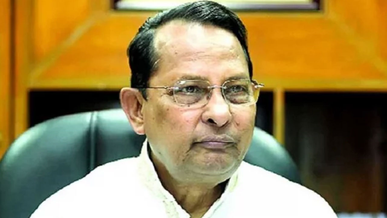 ডিবিতে ইনু, চলছে জিজ্ঞাসাবাদ