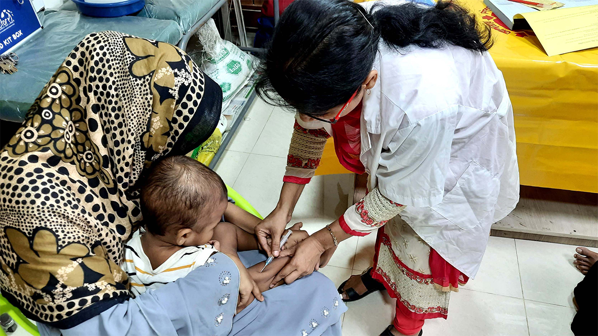 শিশুকে কখন, কোন টিকা দেবেন?