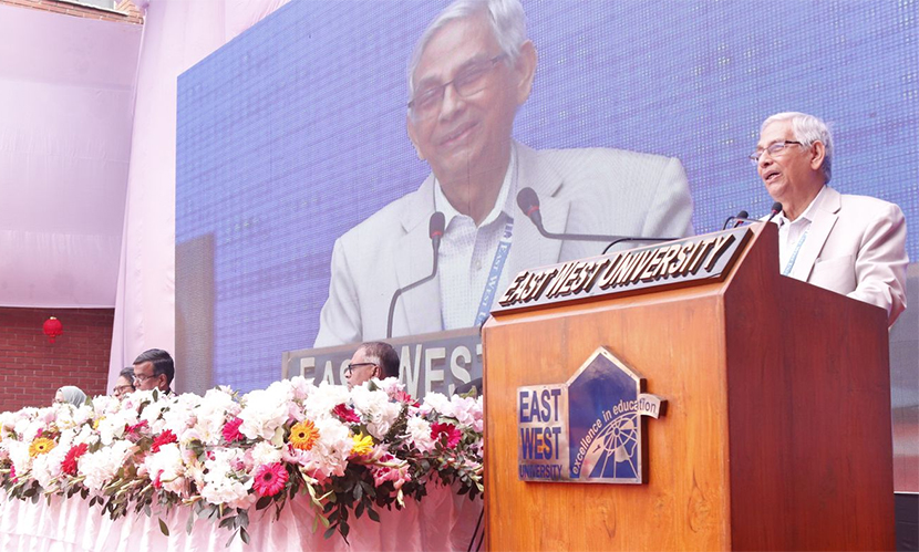 ইস্ট ওয়েস্ট বিশ্ববিদ্যালয়ে বসন্তকালীন সেমিস্টারের নবীন-বরণ অনুষ্ঠিত