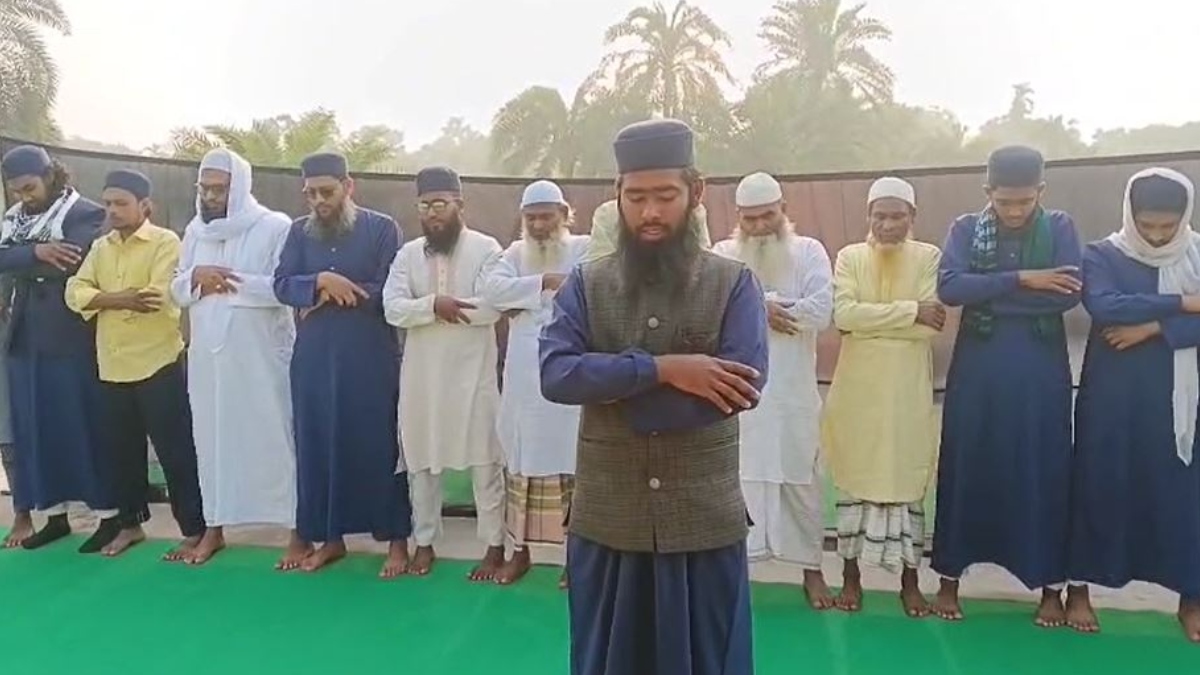 পুঠিয়ায় ঈদ উদযাপন, প্রধান জামাতে ২১ মুসল্লি
