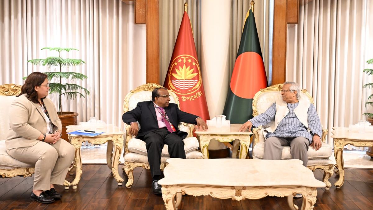 প্রধান উপদেষ্টার সঙ্গে নির্বাচন পর্যবেক্ষক দল ‘আনফ্রেল’-এর সাক্ষাৎ