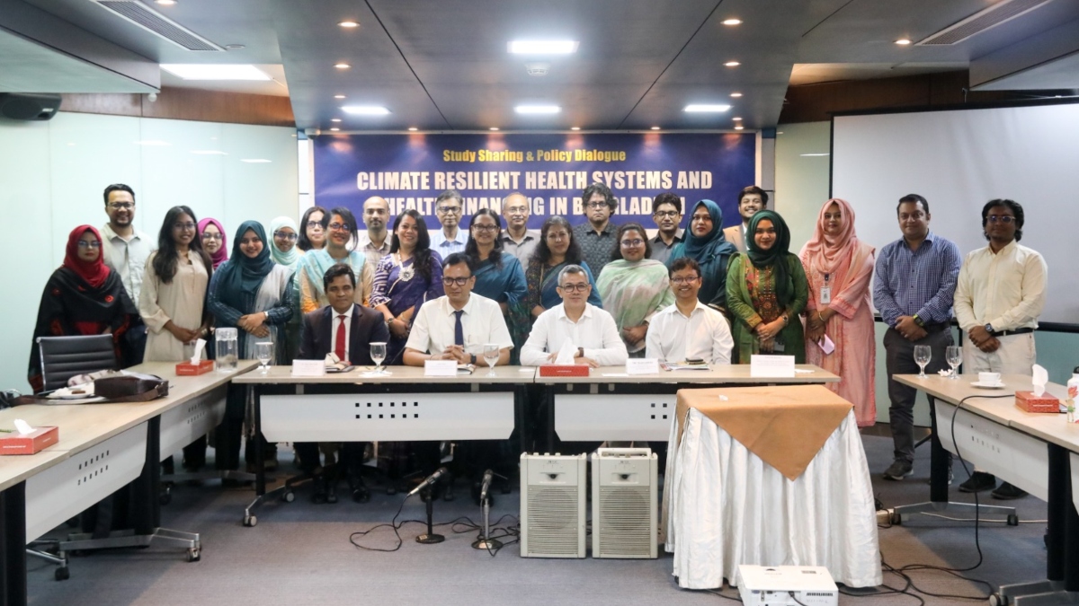বাজেটে জলবায়ু-স্বাস্থ্য খাতে অর্থায়ন বাড়ানোর আহ্বান বিশেষজ্ঞদের