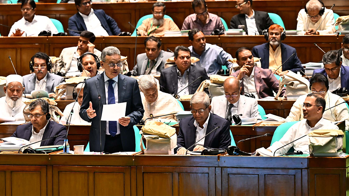 রাজনৈতিক সংস্কার ছাড়া অর্থনীতির বিপর্যয় থেকে উত্তরণ সম্ভব নয়