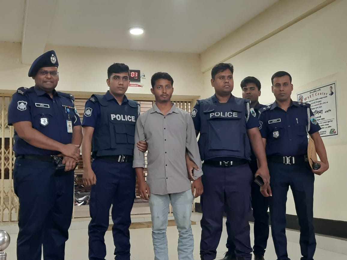 জাল ভোট দেয়ার ভিডিও ফেসবুকে ভাইরাল, যুবক আটক