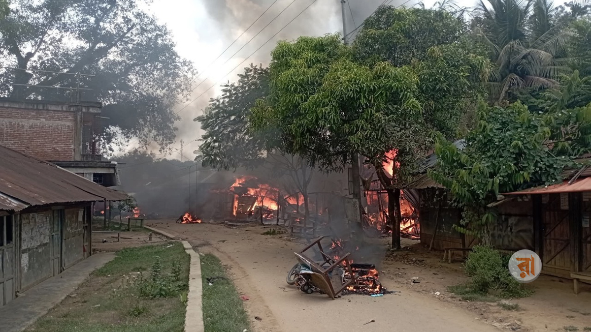 ১৪৪ ধারার মধ্যেই খাগড়াছড়িতে সংঘর্ষ-আগুন, নিহত ৩