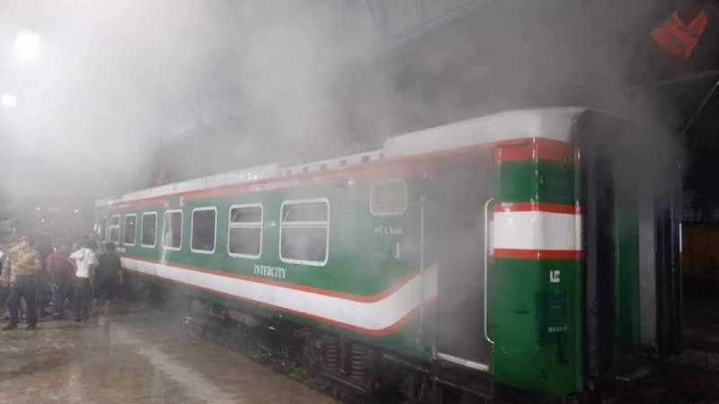 উপবন এক্সপ্রেসে আগুন, সিলেটের সঙ্গে রেল যোগাযোগ বন্ধ