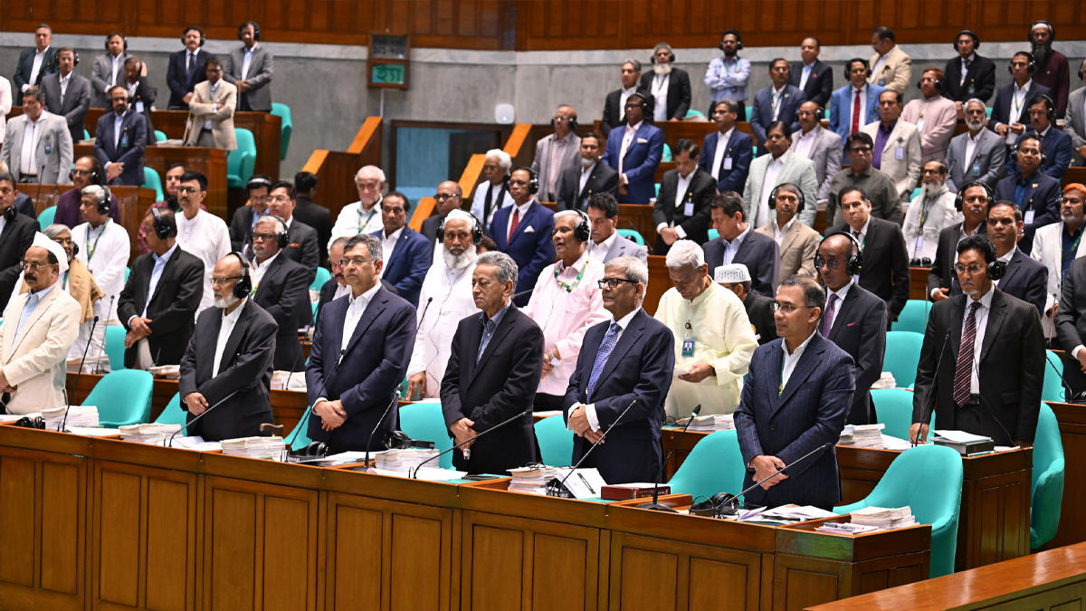 প্রাণবন্ত সংসদের প্রত্যাশায় অধিবেশন শুরু, ওয়াকআউটে শেষ