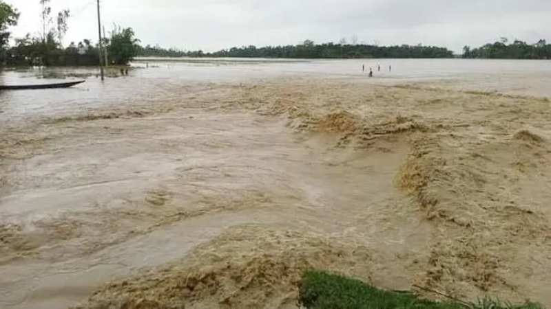 পাহাড়ি ঢল ও বৃষ্টিতে ফুসছে ৫ নদী, ৯ পয়েন্টে পানি বিপৎসীমার ওপরে