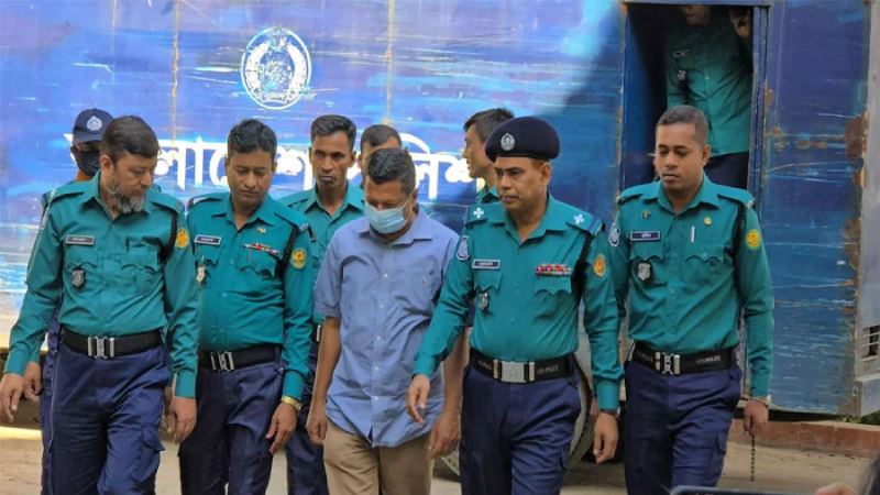 সাবেক আইজিপি মামুনকে ট্রাইব্যুনালে আনা হয়েছে