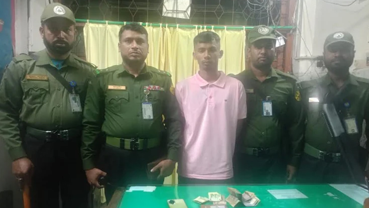 ঢামেকে সেনা গোয়েন্দা পরিচয়ে প্রতারণাকারী আটক