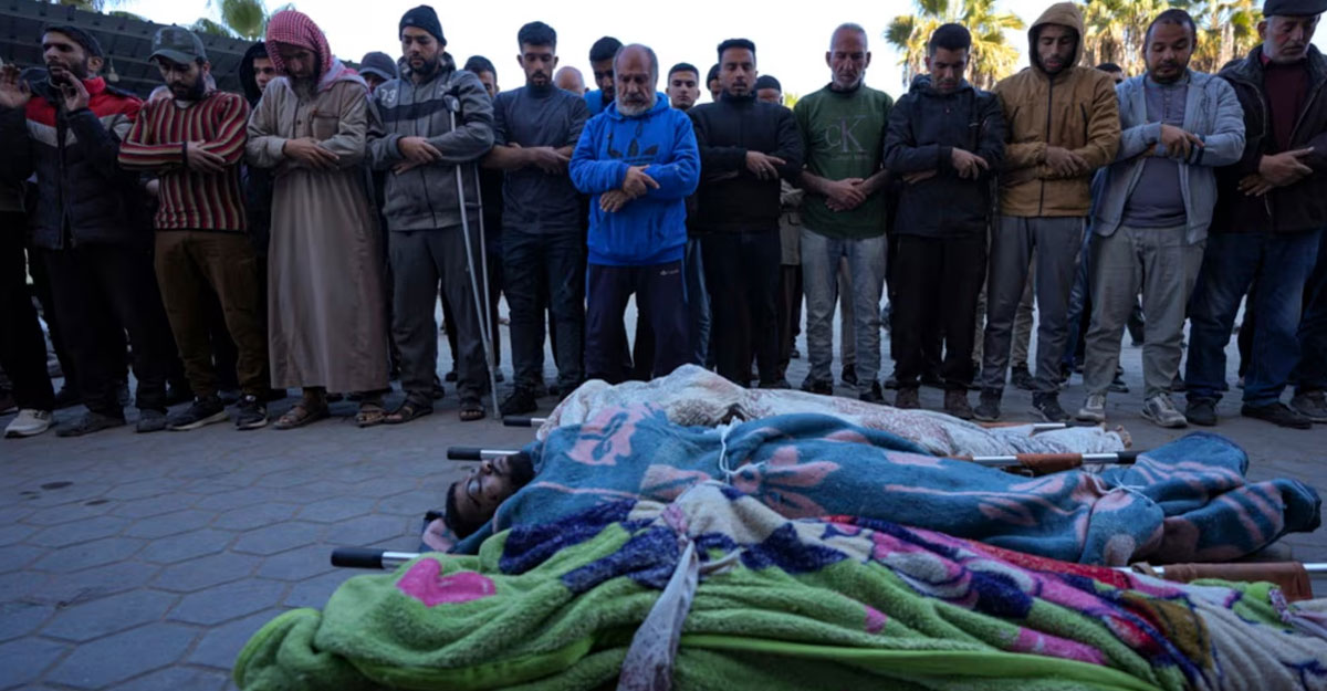 গাজা যুদ্ধের দ্রুত বন্ধে ট্রাম্প কী করতে পারেন?