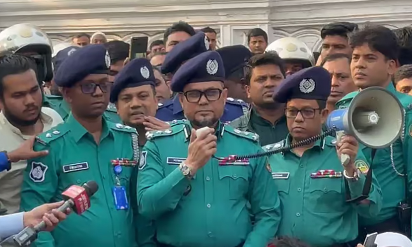 গাজীপুর সদরের ওসি প্রত্যাহার, পুলিশ কমিশনারের ক্ষমা প্রার্থনা
