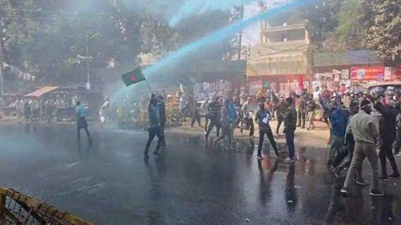 ৯ম পে-স্কেল: ইন্টারকন্টিনেন্টালের ব্যারিকেড ভেঙে যমুনা অভিমুখে যাত্রা