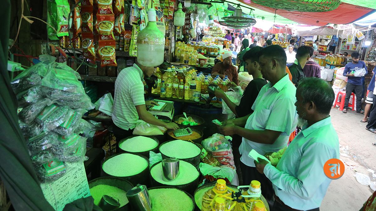 রোজায় বাজার বেসামাল, নতুন সরকার নিয়ন্ত্রণ করতে পারবে?
