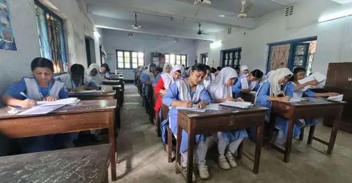উচ্চ মাধ্যমিক পরীক্ষায় ‘অটোপাস’ নিয়ে সমালোচনা