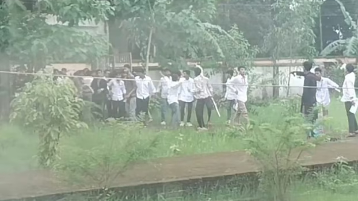 নকলের সুযোগ না পেয়ে ভোলায় এইচএসসি পরীক্ষার কেন্দ্র ভাঙচুর