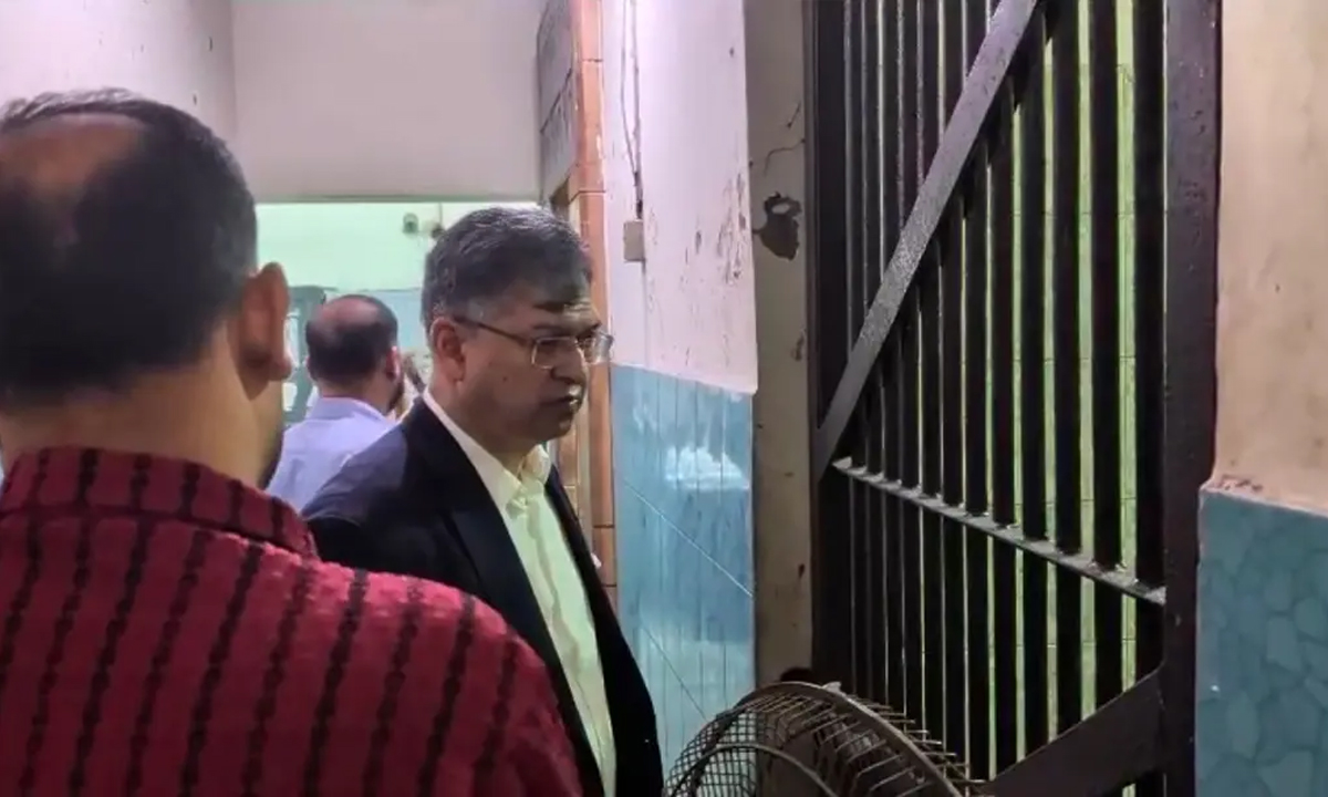থানাগুলোকে দালালমুক্ত করার নির্দেশ স্বরাষ্ট্রমন্ত্রীর