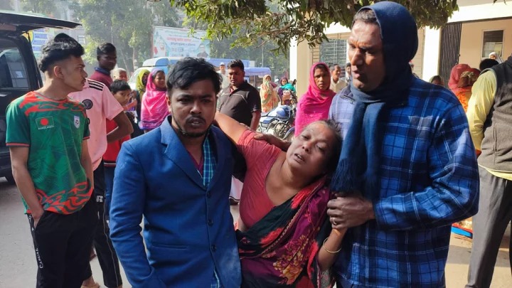 বিজয় দিবসের অনুষ্ঠানের জন্য বেলুন ফোলাতে গিয়ে একজনের মৃত্যু