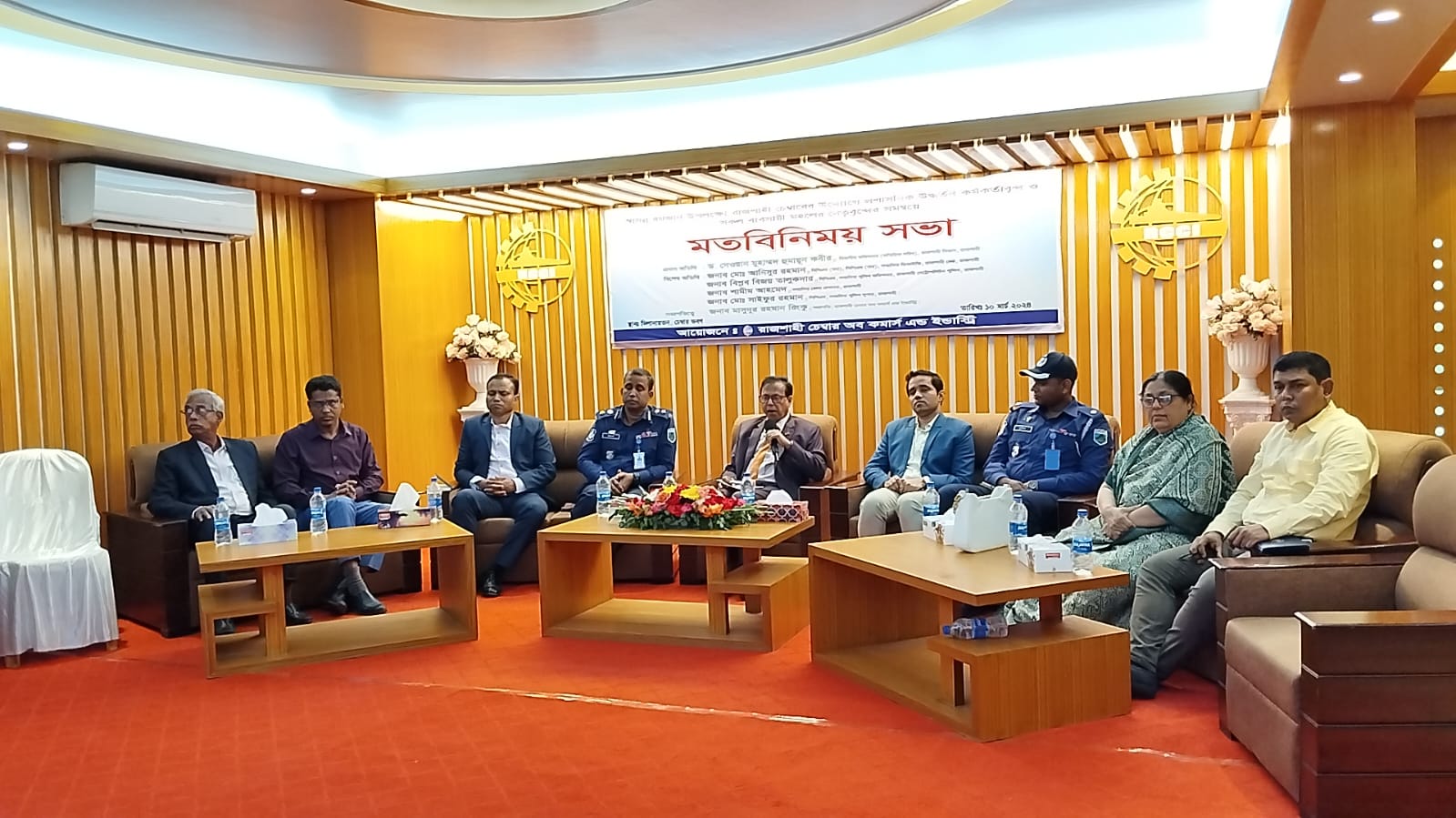 রোজায় মজুদদারি-কালোবাজারি হতে দেব না : বিভাগীয় কমিশনার