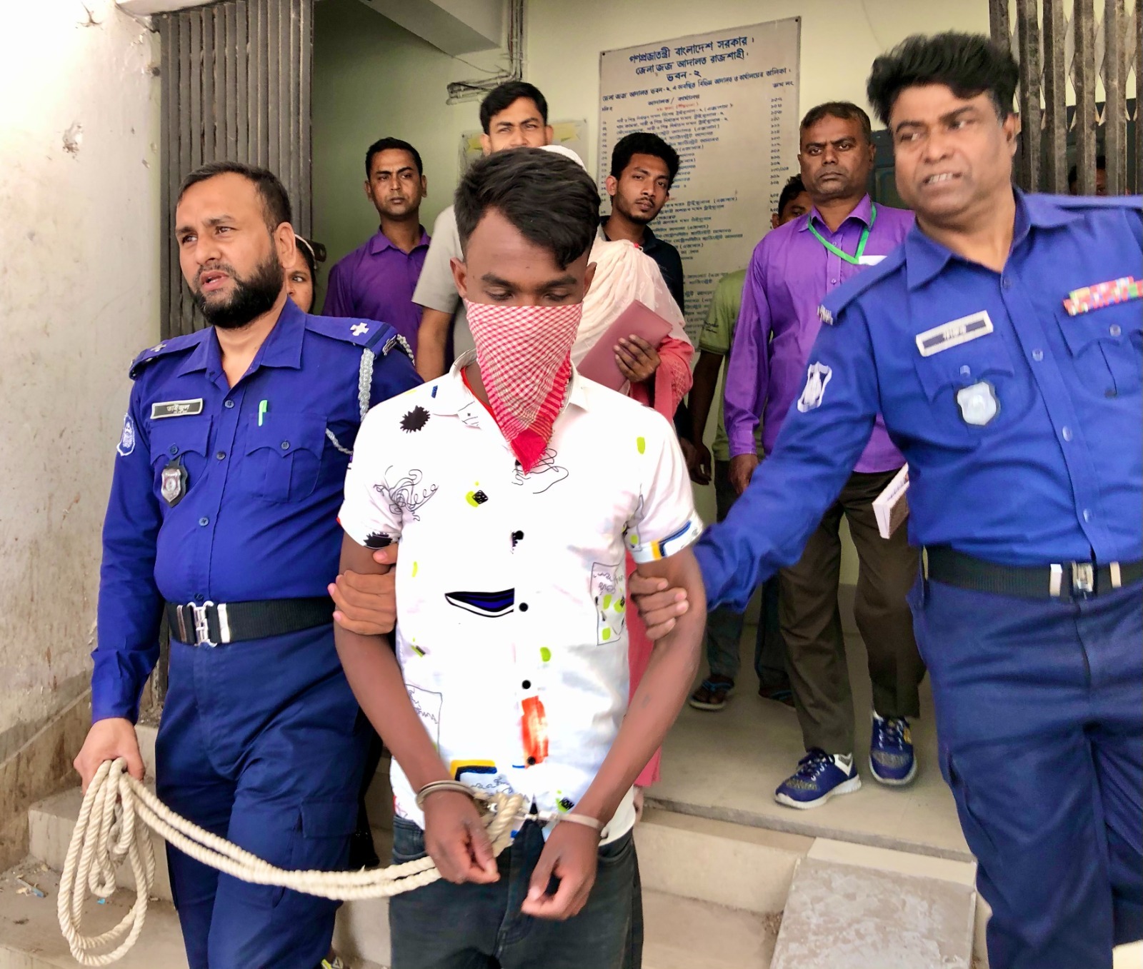 শিশুকে আটকে রেখে ধর্ষণ, ট্রাক্টরচালকের যাবজ্জীবন