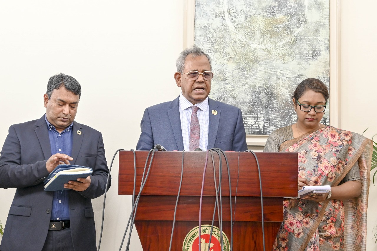 জাহাজের ২৩ নাবিক সুস্থ আছেন : মেরিটাইম সচিব