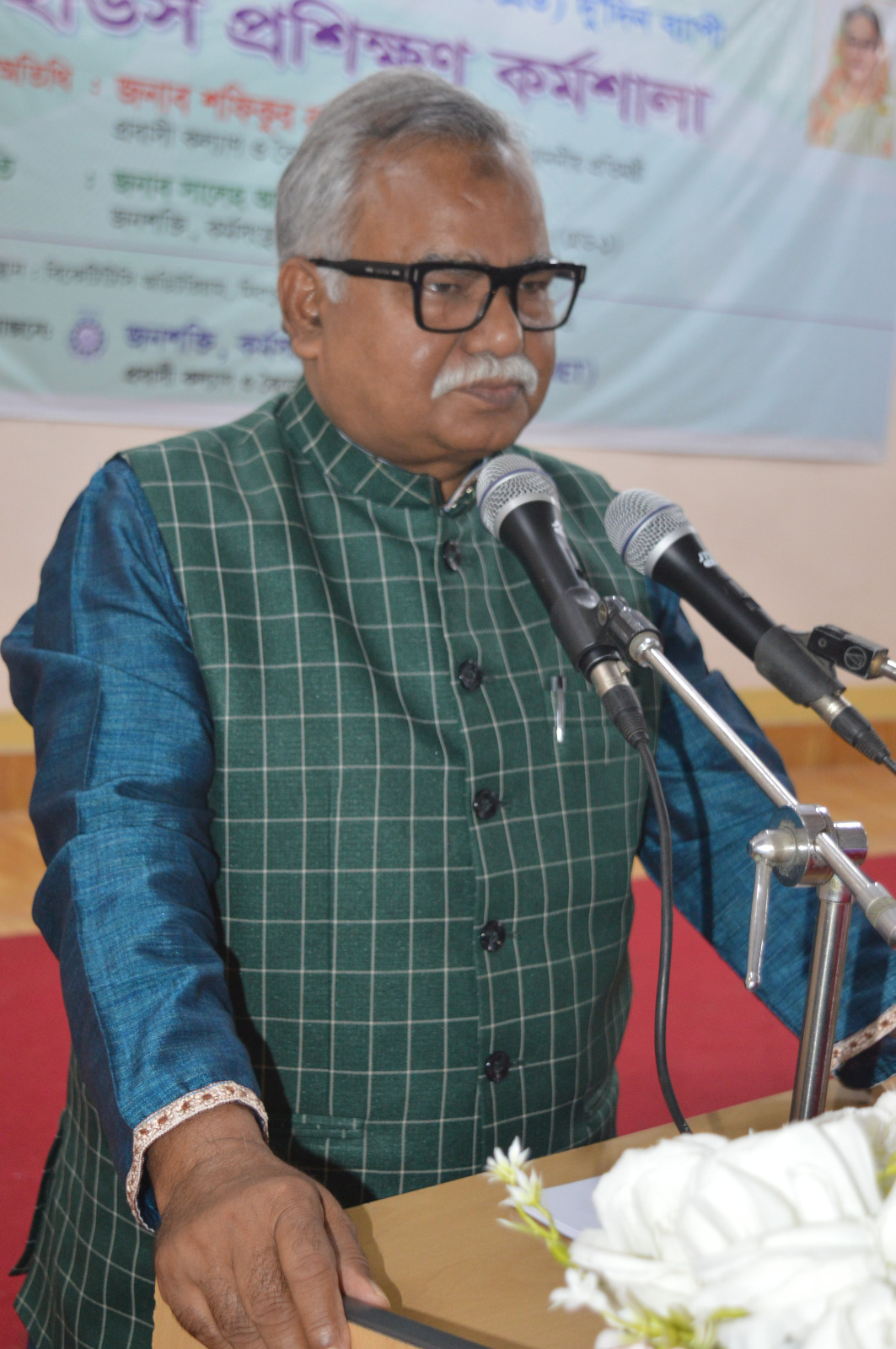 রেমিটেন্স যোদ্ধাদের সেবা প্রদানে আন্তরিক হওয়ার আহ্বান প্রতিমন্ত্রীর
