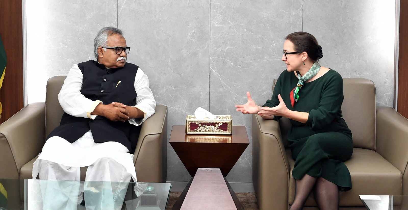 জাহাজ নির্মাণ শিল্পে দক্ষ জনবল নেবে রাশিয়া