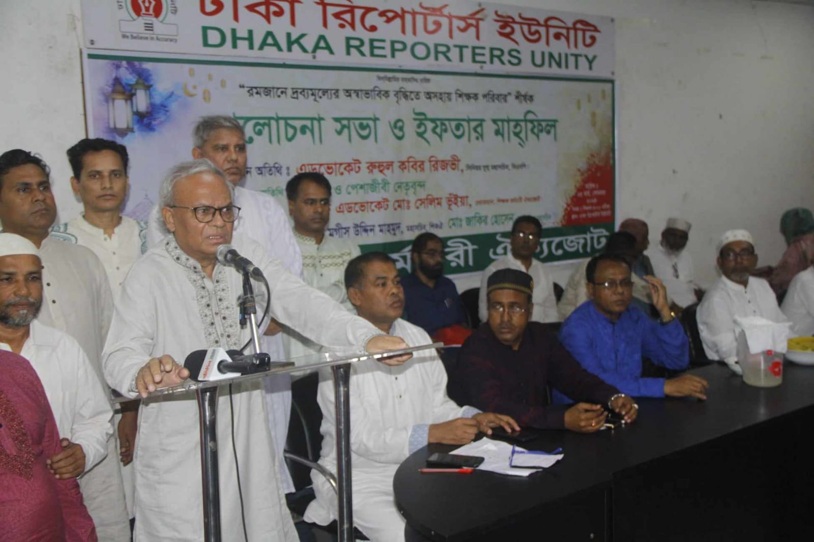 স্বামী-স্ত্রীর সম্পর্ক হলে ভারত পেয়াঁজ রপ্তানি বন্ধ করলো কেন : রিজভী