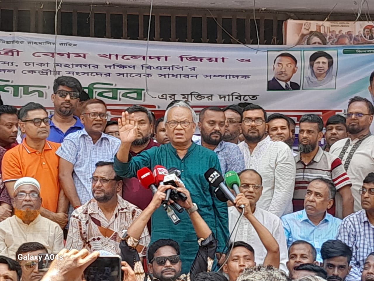 যে কোনো সময় ডুবে যাবে সরকারের গদি : রিজভী