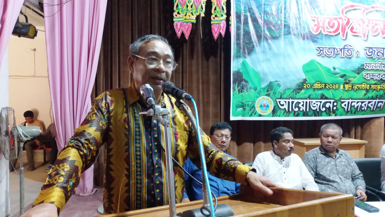 ১৪টি অস্ত্র ফেরত না দেয়া পর্যন্ত শান্তি আলোচনা বন্ধ