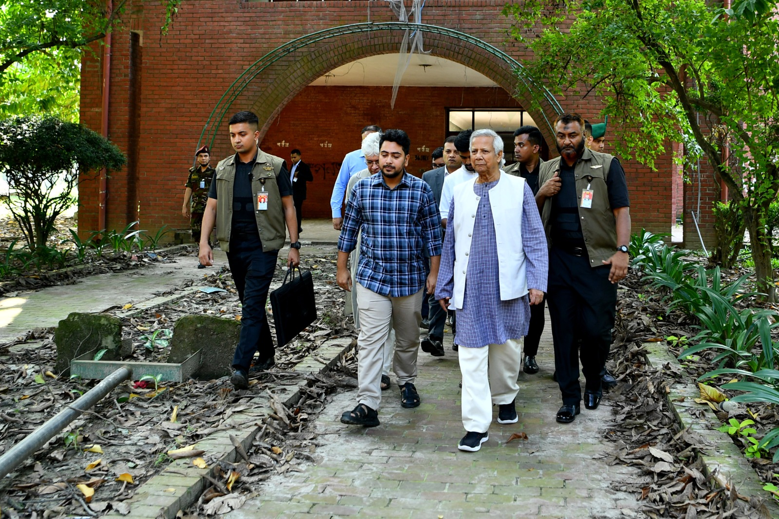 গণভবনে প্রধান উপদেষ্টা