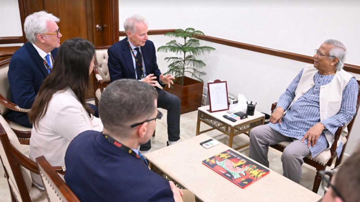 প্রধান উপদেষ্টার সঙ্গে আইআরআই’র নির্বাচন পর্যবেক্ষক দলের সৌজন্য সাক্ষাৎ