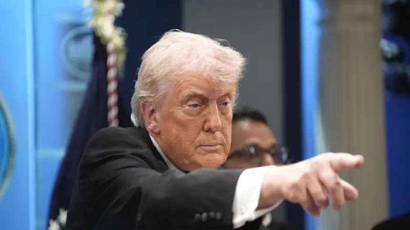 ইরান যুদ্ধজয়ে আমি অটল, কোনো হামলা আমাকে দমাতে পারবে না: ট্রাম্প